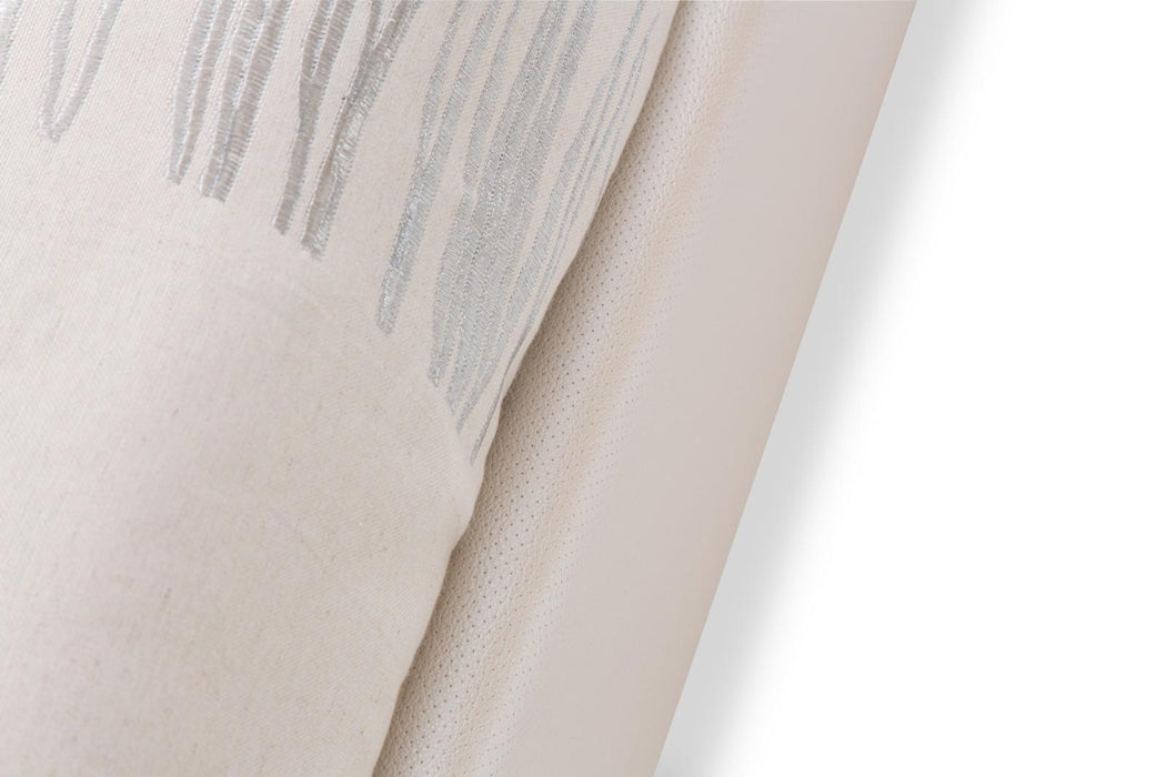 Glimmering Heights Queen Upholstered Bed In Ivory 9011000QN-111