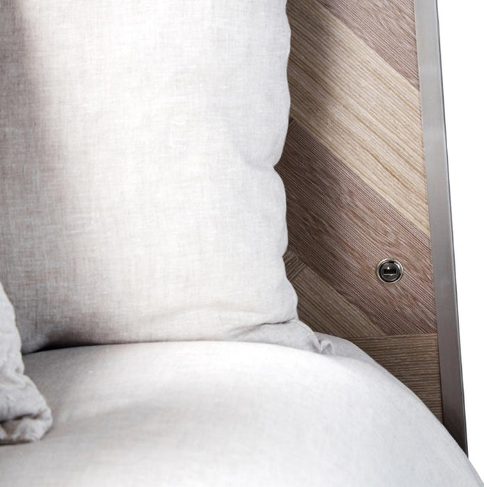 Silverlake Village King Panel Bed In Washed Oak