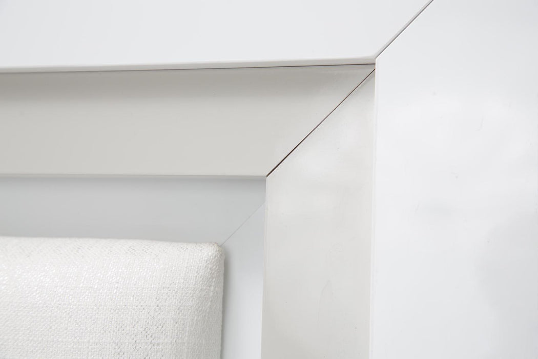 Sky Tower King Upholstered Platform Bed In White Cloud