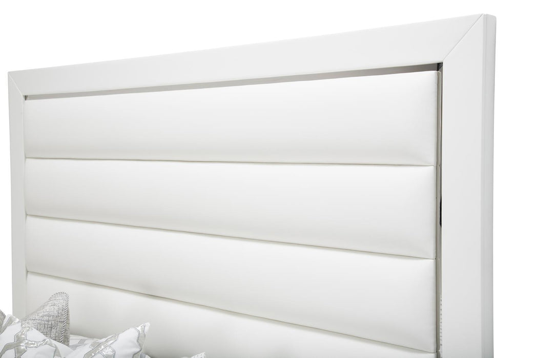 State St Queen Upholstered Panel Bed In Glossy White