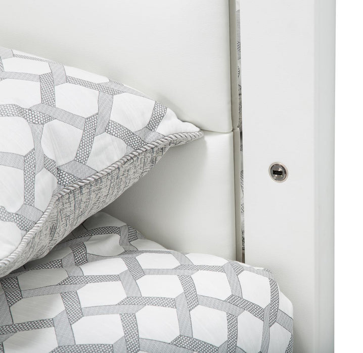 State St Queen Upholstered Panel Bed In Glossy White