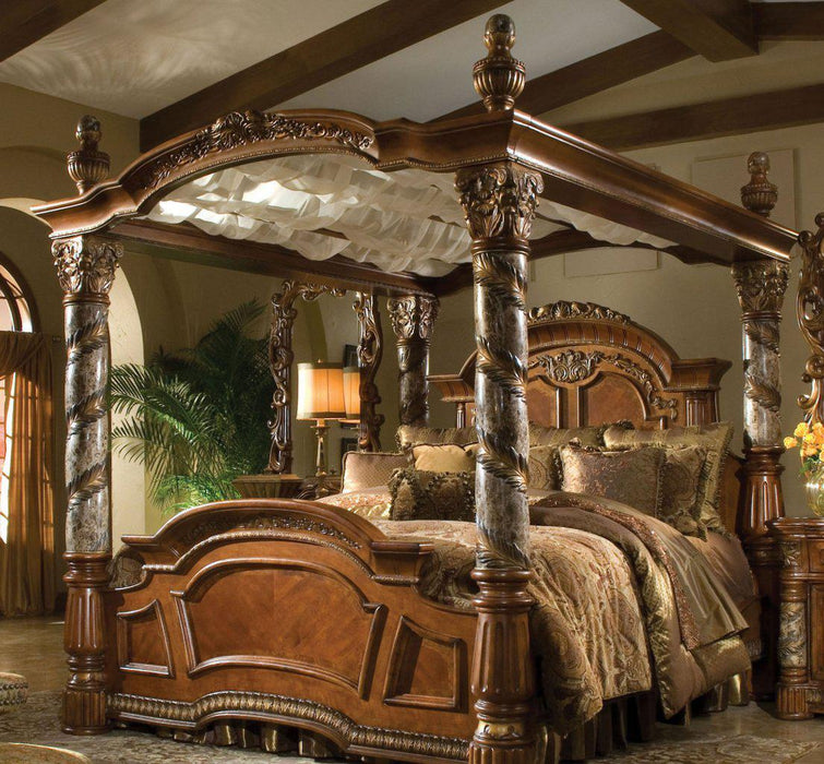 Villa Valencia King Poster Bed With Canopy In Chestnut