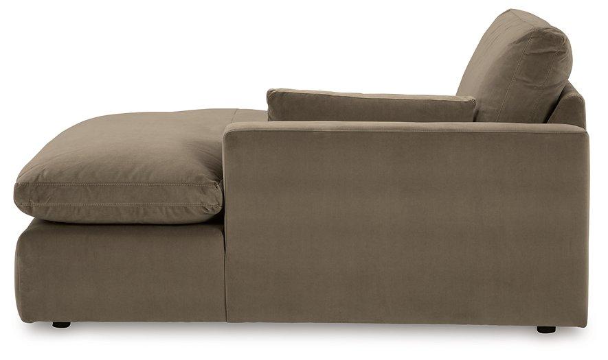 Sophie Sectional With Chaise
