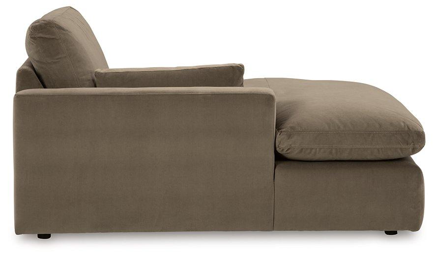 Sophie Sectional With Chaise