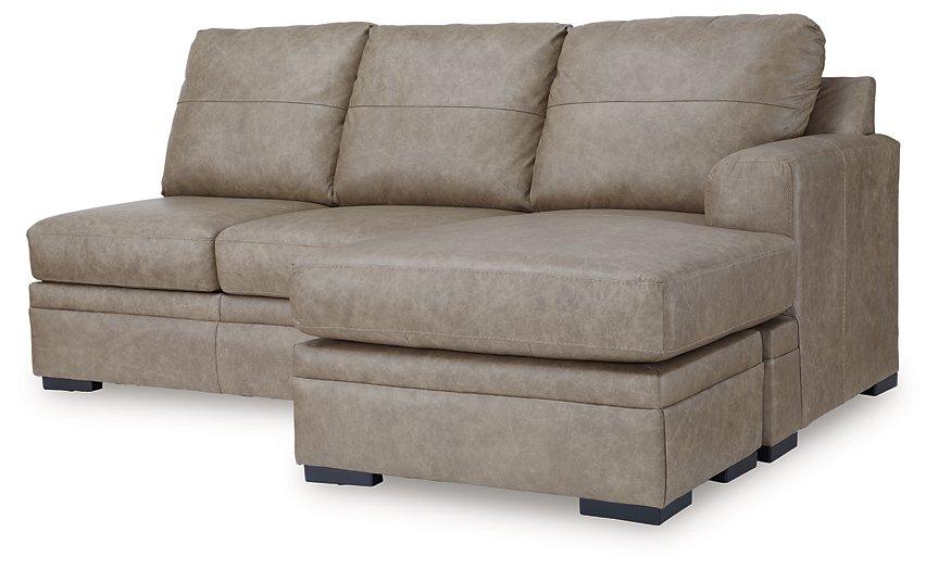 Amuleto Sectional With Chaise