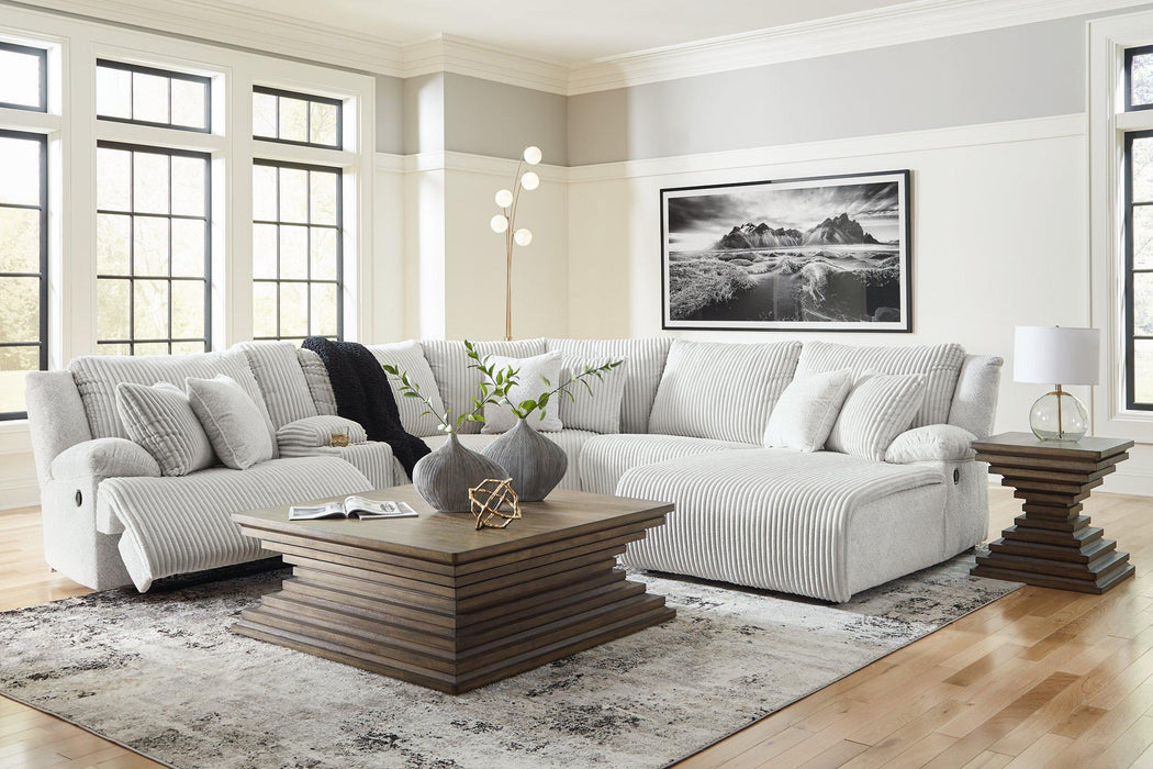 Top Tier Reclining Sectional With Chaise