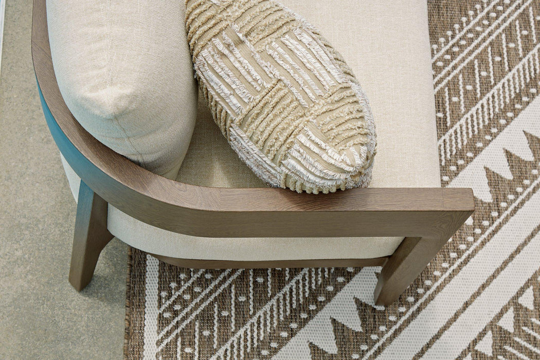 Serene Bay Outdoor Loveseat With Cushion