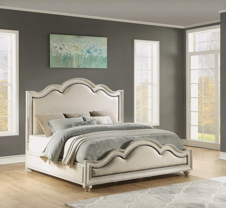 Flexsteel Wynwood Harmony King Upholstered Panel Bed In White Wood